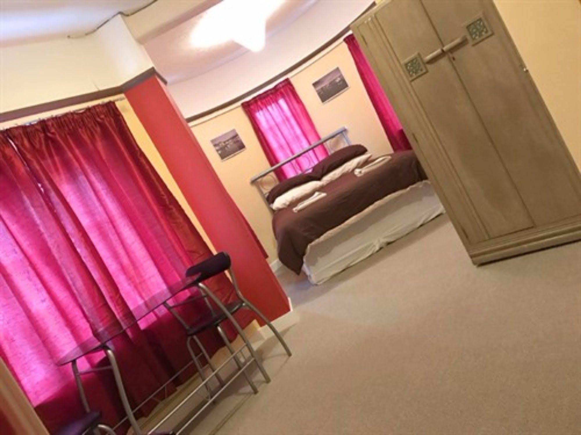 老城堡酒店 韦茅斯 外观 照片